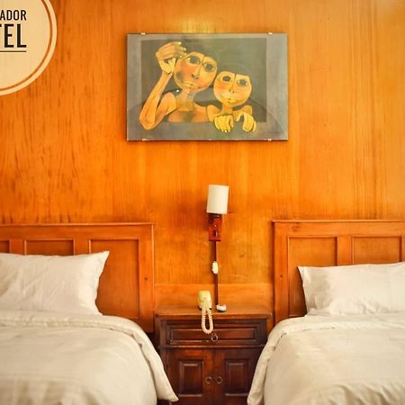 Hotel Ambassador Quito Esterno foto
