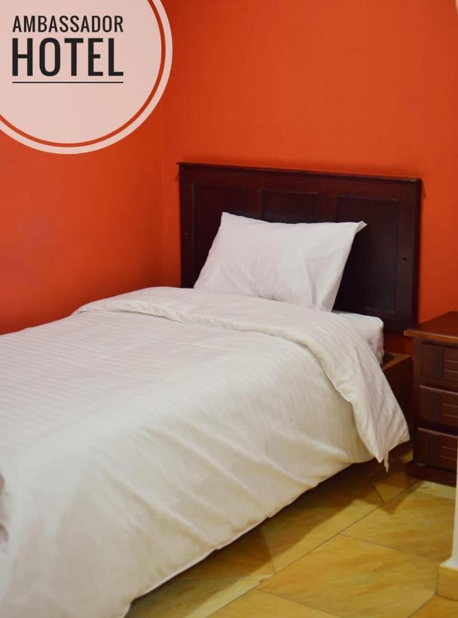 Hotel Ambassador Quito Esterno foto